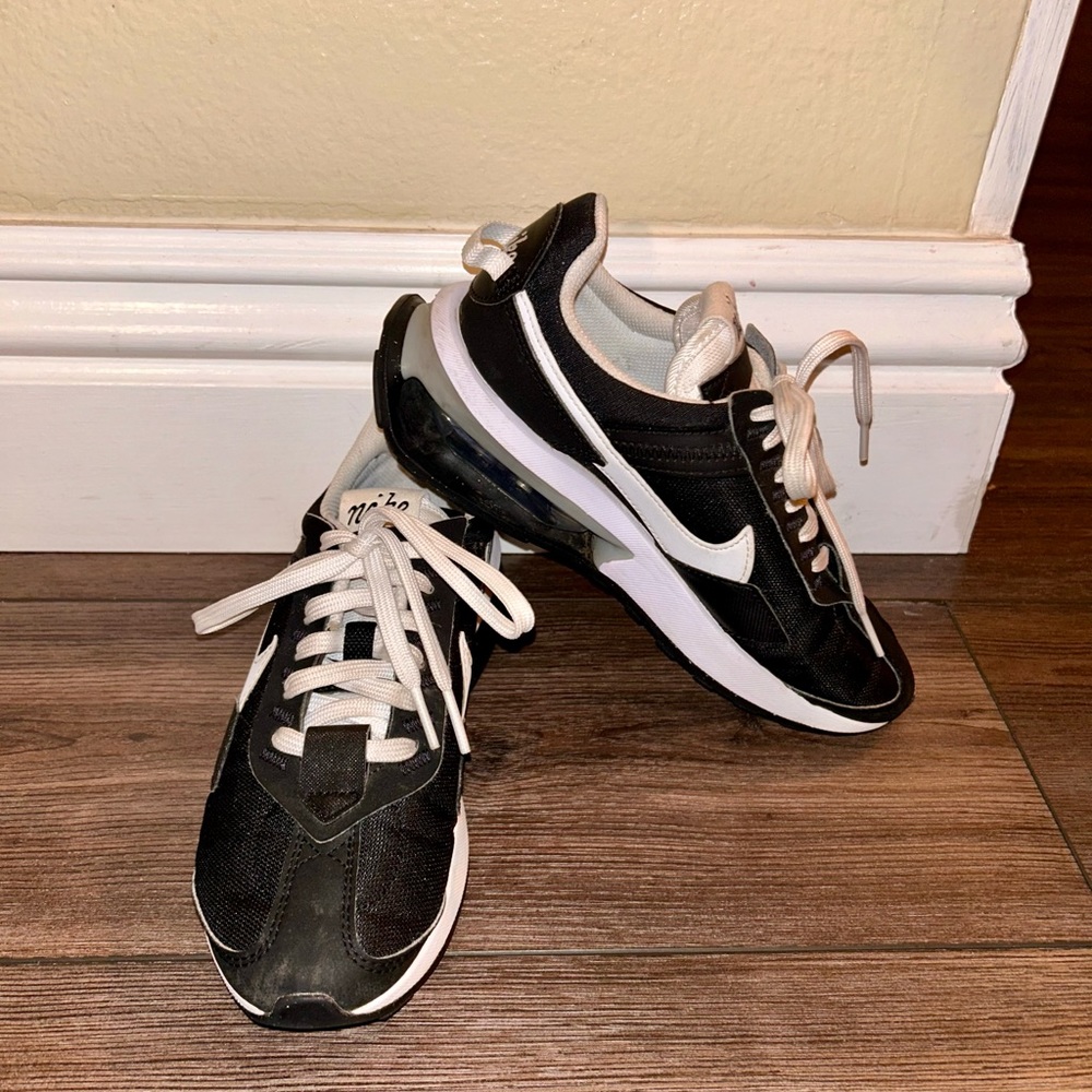 Nike air women’s size 5
